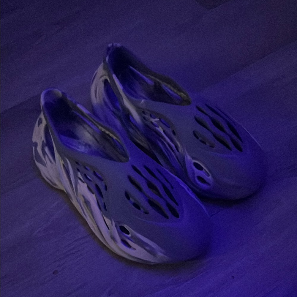Yeezy Foam Runner - Blue and Gray